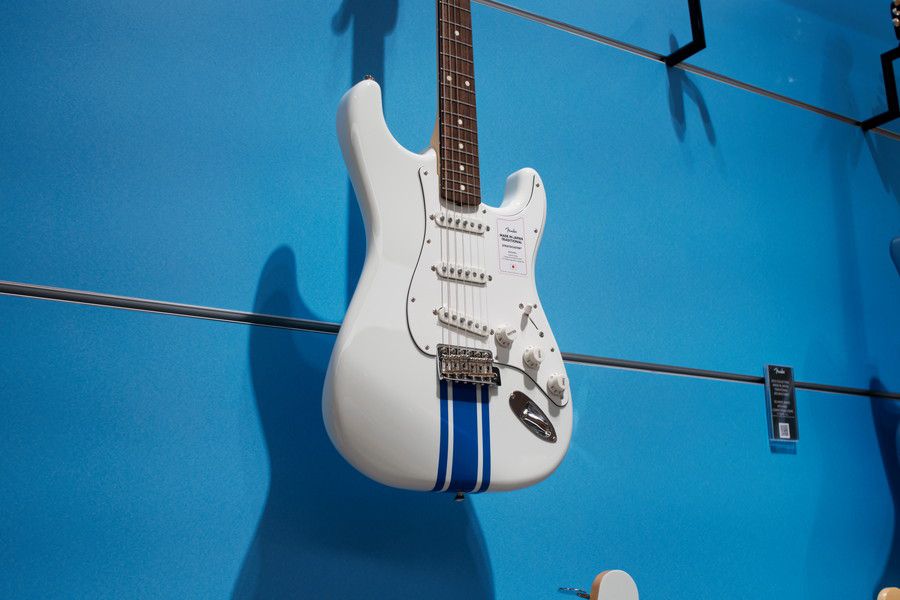 FENDER(フェンダー) 原宿のエレキギター