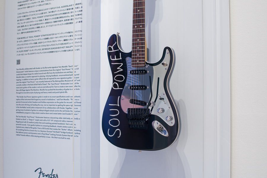 FENDER(フェンダー) 原宿の有名アーティスト使用モデルのギター の展示