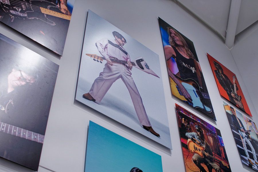 FENDER(フェンダー) 原宿の階段のアーティストの写真(ポートレート)