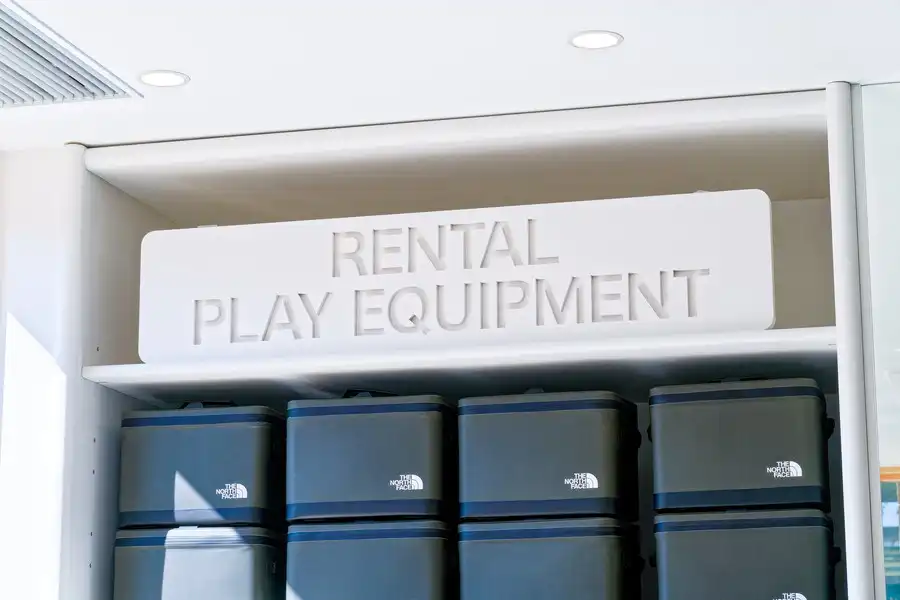 RENTAL PLAY EQUIPMENTの看板