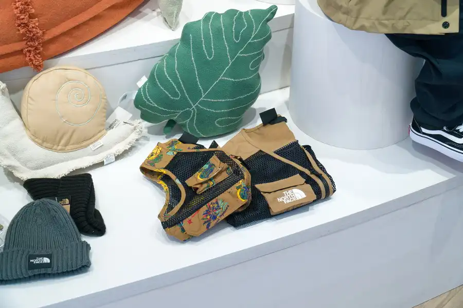 PLAY EARTH PARK WONDER STOREのキッズアパレル